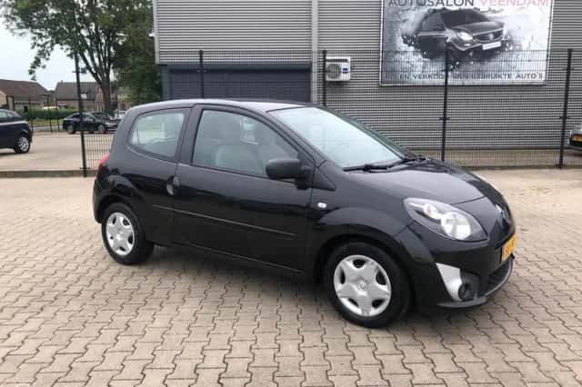 Renault Twingo (2010) thumbnail 2