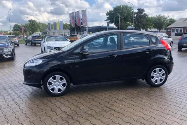 Ford Fiesta (2015) thumbnail 6