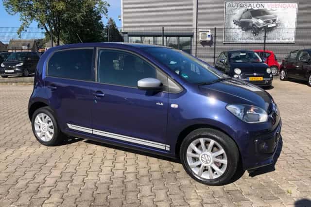 Volkswagen Up! (2016) thumbnail 2