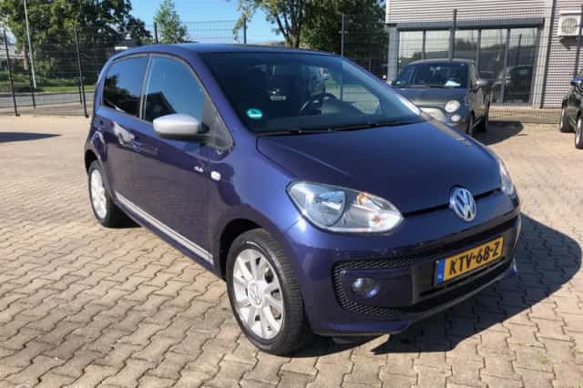 Volkswagen Up! (2016) thumbnail 3