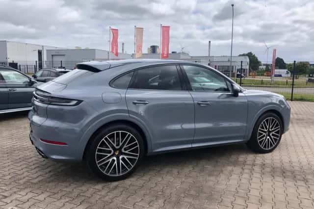 Porsche Cayenne Coupé (2024) thumbnail 5