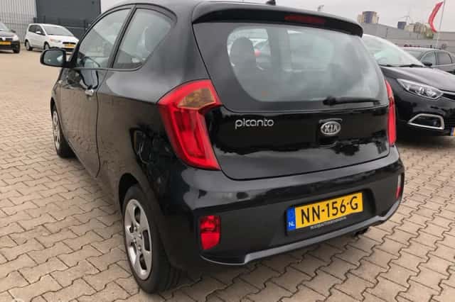 Kia Picanto (2012) thumbnail 4