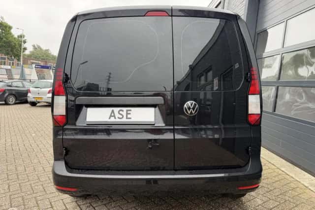 Volkswagen Caddy (2022) thumbnail 4