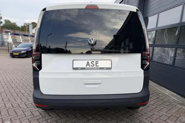 Volkswagen Caddy (2021) thumbnail 4