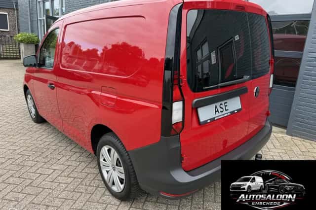 Volkswagen Caddy (2022) thumbnail 3