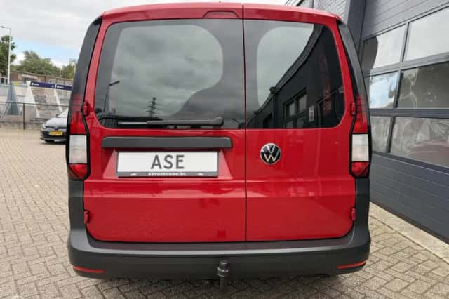 Volkswagen Caddy (2022) thumbnail 4