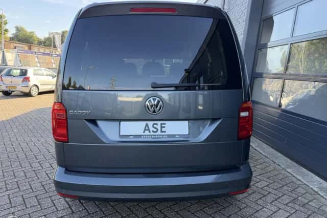 Volkswagen Caddy (2018) thumbnail 4