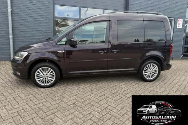 Volkswagen Caddy (2017) thumbnail 2