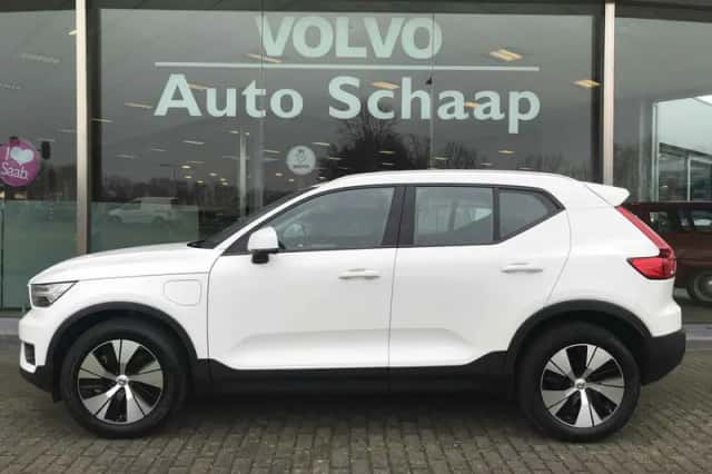 Volvo XC40 (2020) thumbnail 2