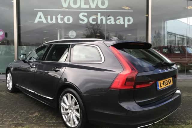 Volvo V90 (2021) thumbnail 3