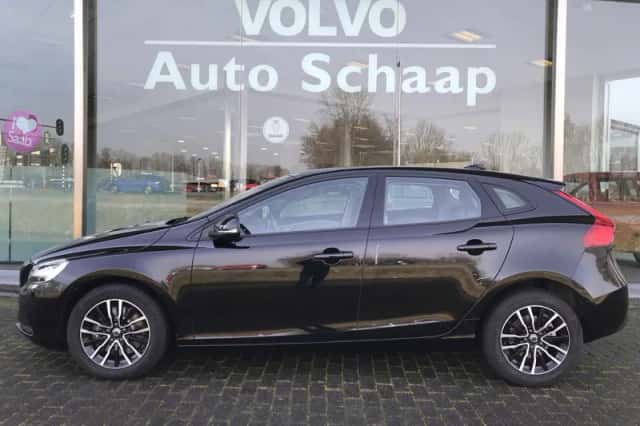 Volvo V40 (2018) thumbnail 2