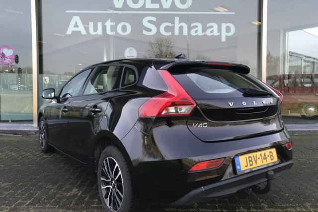 Volvo V40 (2018) thumbnail 3