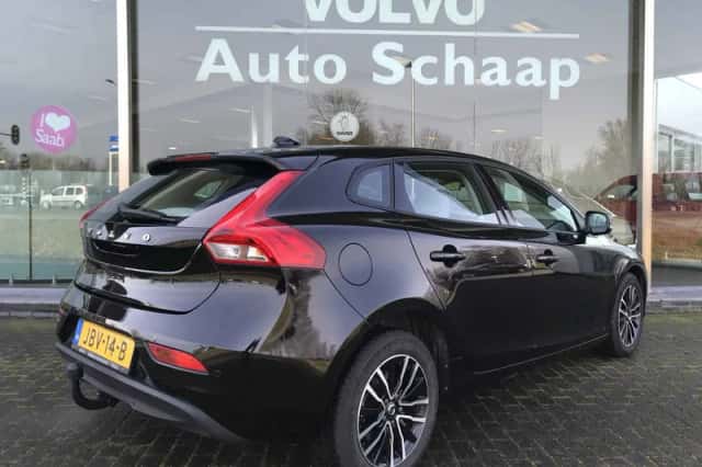 Volvo V40 (2018) thumbnail 5