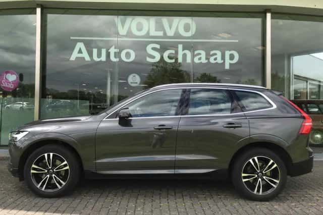 Volvo XC60 (2021) thumbnail 2