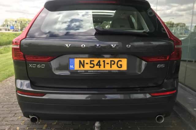 Volvo XC60 (2021) thumbnail 5