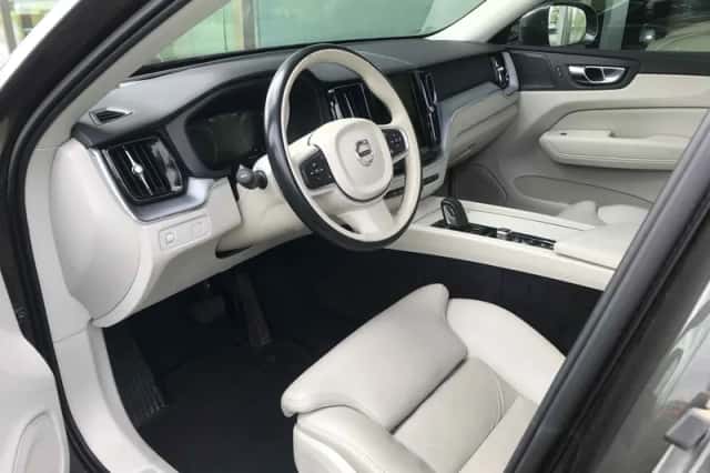 Volvo XC60 (2021) thumbnail 6