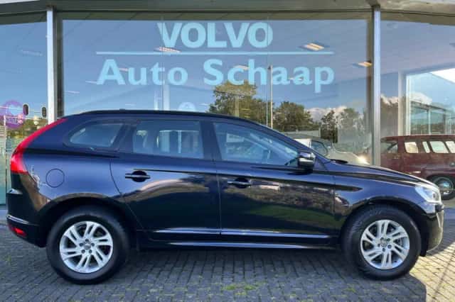Volvo XC60 (2016) thumbnail 6