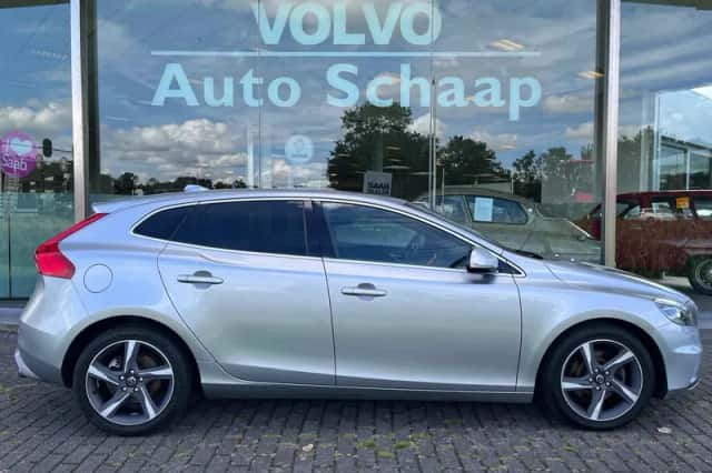 Volvo V40 (2014) thumbnail 6