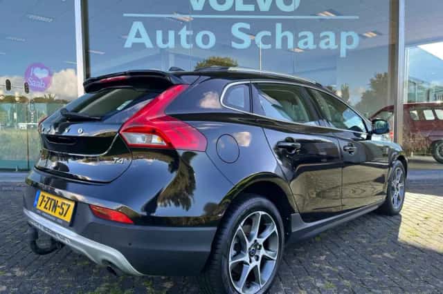 Volvo V40 Cross Country (2015) thumbnail 5