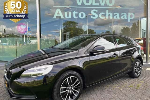 Volvo V40 (2016) thumbnail 1