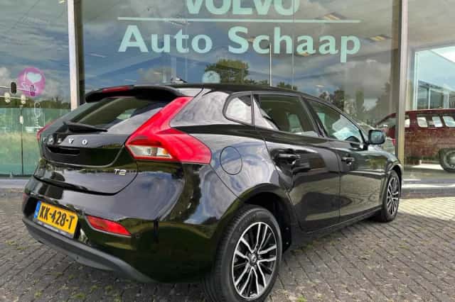 Volvo V40 (2016) thumbnail 5