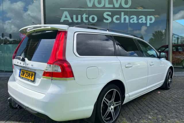 Volvo V70 (2015) thumbnail 5
