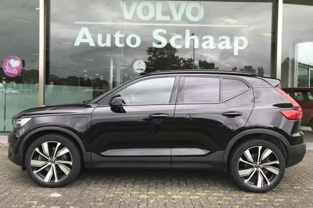 Volvo XC40 (2022) thumbnail 2