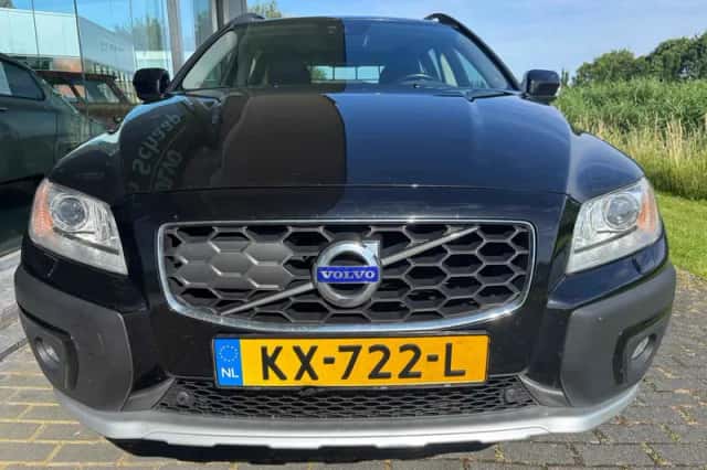 Volvo XC70 (2016) thumbnail 4