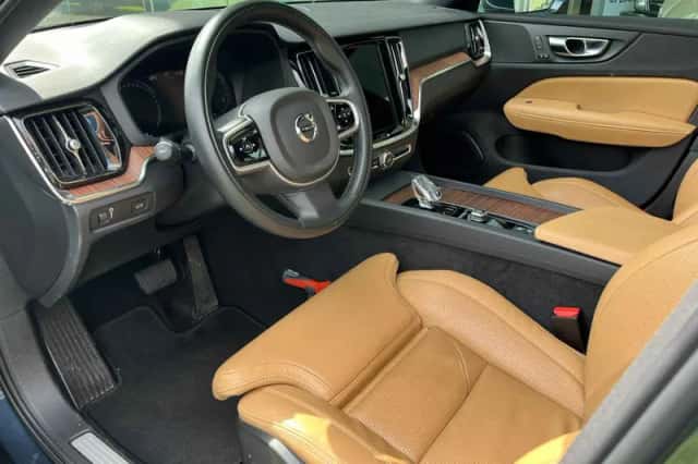 Volvo S60 (2022) thumbnail 6