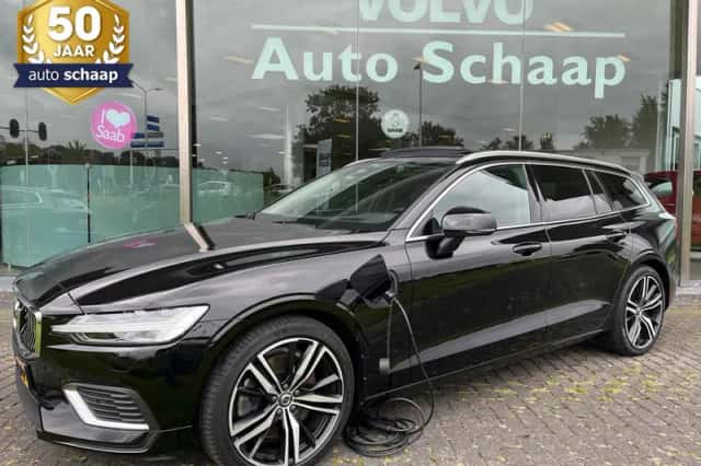 Volvo V60 (2021) thumbnail 1