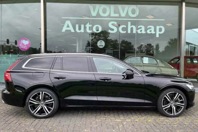 Volvo V60 (2021) thumbnail 6