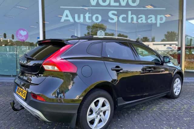 Volvo V40 Cross Country (2017) thumbnail 5