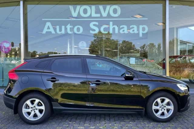 Volvo V40 Cross Country (2017) thumbnail 6