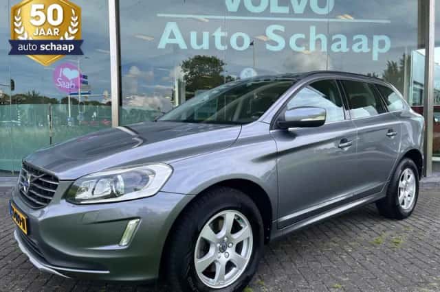 Volvo XC60 (2016) thumbnail 1