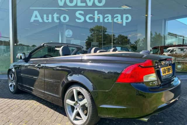 Volvo C70 (2011) thumbnail 3