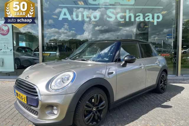 MINI Cooper (2017) thumbnail 1