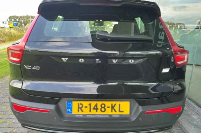 Volvo XC40 (2022) thumbnail 5