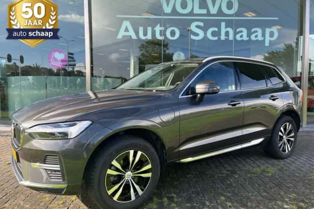 Volvo XC60 (2022) thumbnail 1