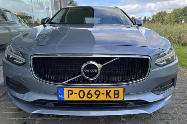 Volvo V90 (2018) thumbnail 4