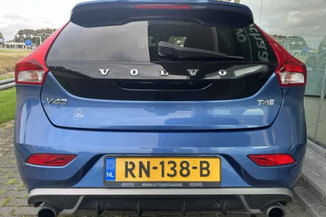 Volvo V40 (2018) thumbnail 5