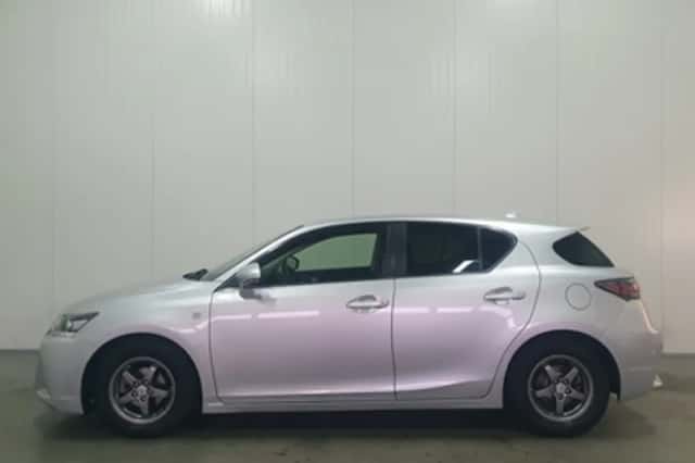 Lexus CT (2015) thumbnail 6