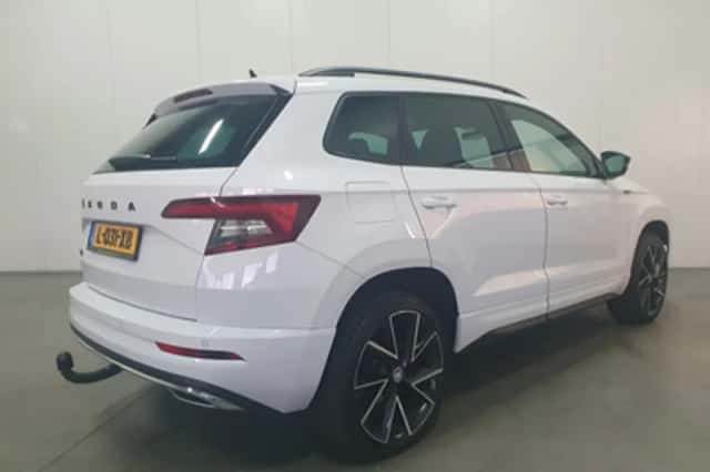 Škoda Karoq (2021) thumbnail 3