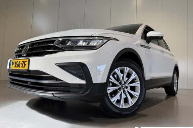 Volkswagen Tiguan (2022) thumbnail 3