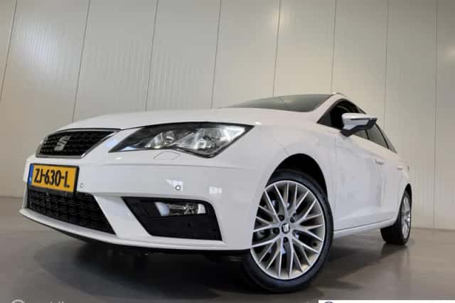SEAT Leon (2019) thumbnail 3