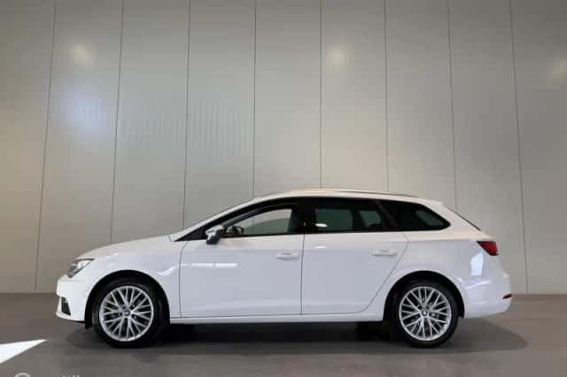SEAT Leon (2019) thumbnail 4