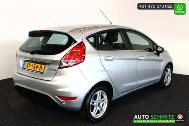 Ford Fiesta (2013) thumbnail 4