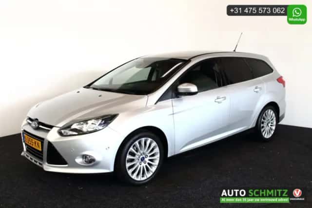 Ford Focus (2011) thumbnail 2