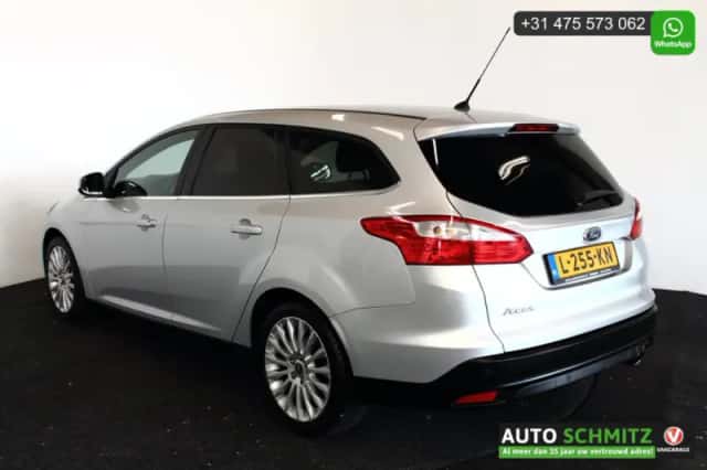 Ford Focus (2011) thumbnail 3