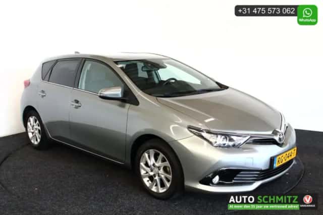 Toyota Auris (2017) thumbnail 1