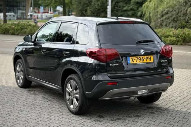 Suzuki Vitara (2024) thumbnail 3